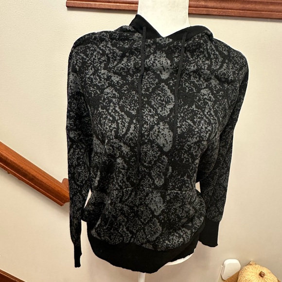 John + Jenn DYLAN Python Pullover - Picture 2 of 6